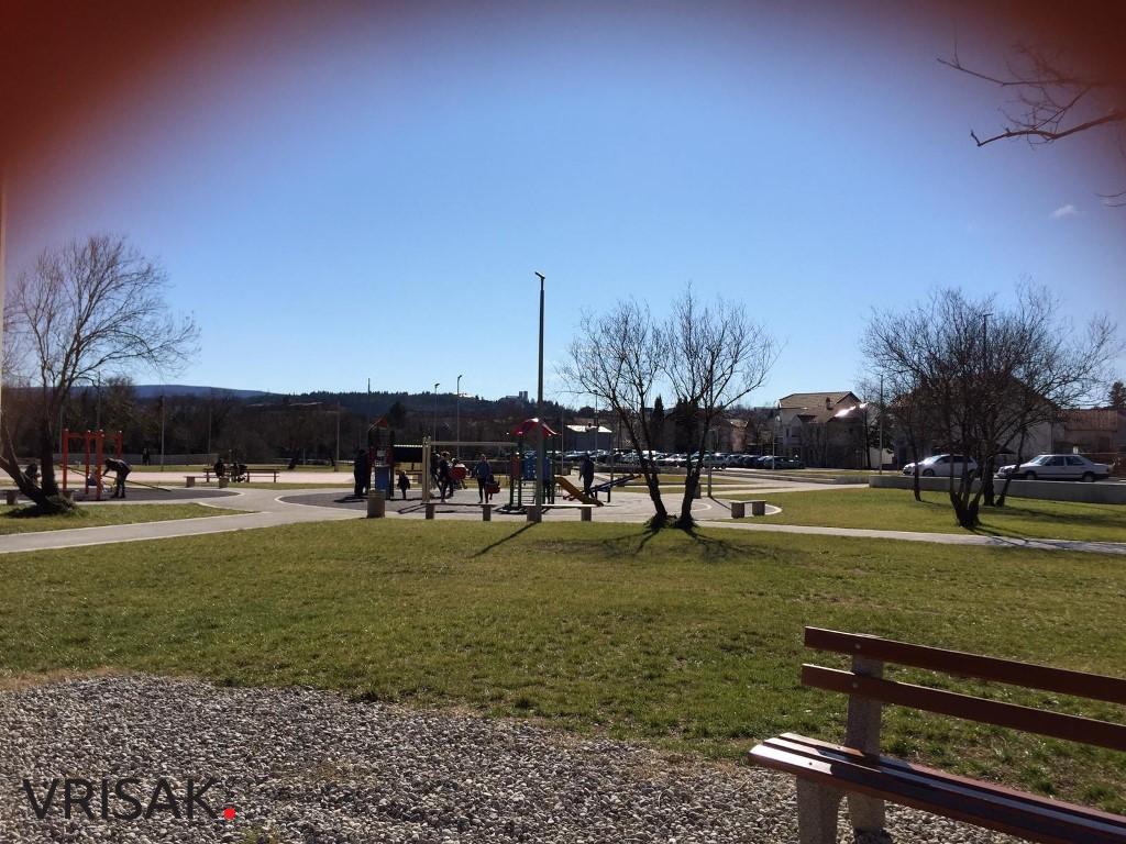 Sunčana subota izmamila Širokobriježane u šetnju