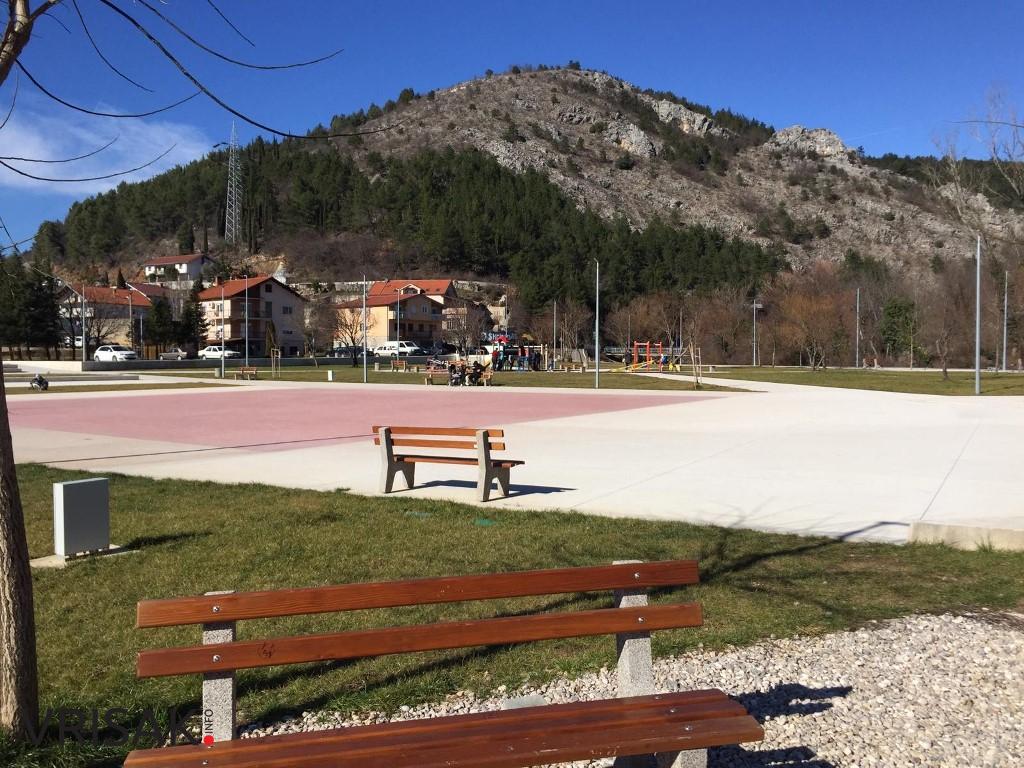 Sunčana subota izmamila Širokobriježane u šetnju