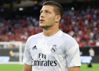 Marca: Real nije zadovoljan Jovićem pa želi dovesti senzaciju Dortmunda