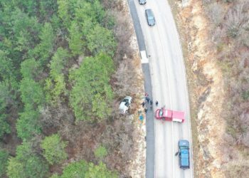 Široki Brijeg: Vozačica na rubu provalije