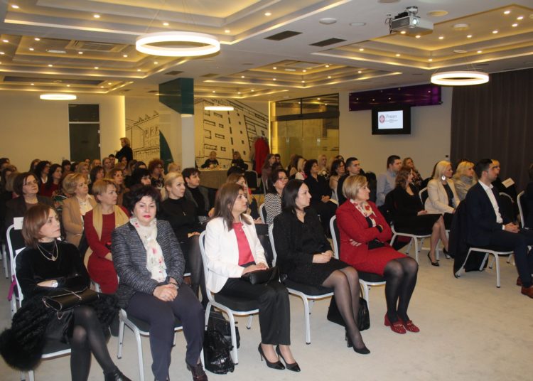 Udruga Prsten od velike važnosti za međusobno povezivanje i pomaganje Hrvata