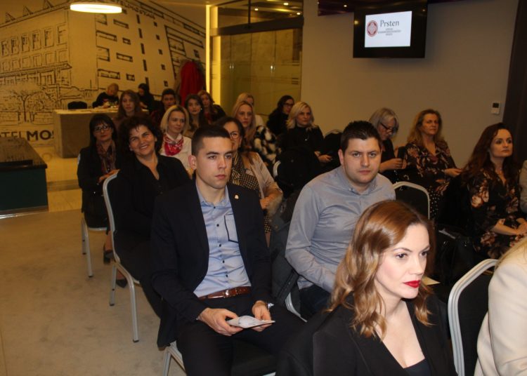 Udruga Prsten od velike važnosti za međusobno povezivanje i pomaganje Hrvata