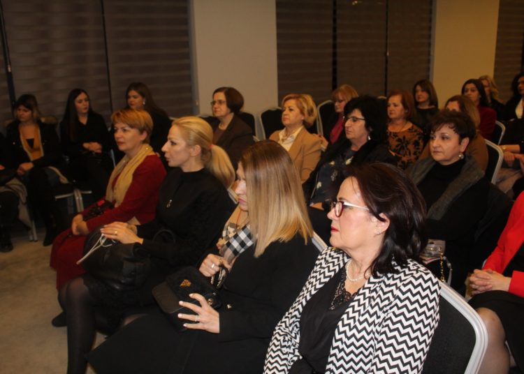 Udruga Prsten od velike važnosti za međusobno povezivanje i pomaganje Hrvata