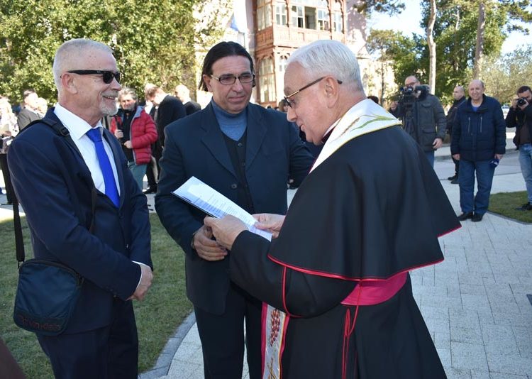 Svečano otkriven “Spomenik majci” u Ljubuškom