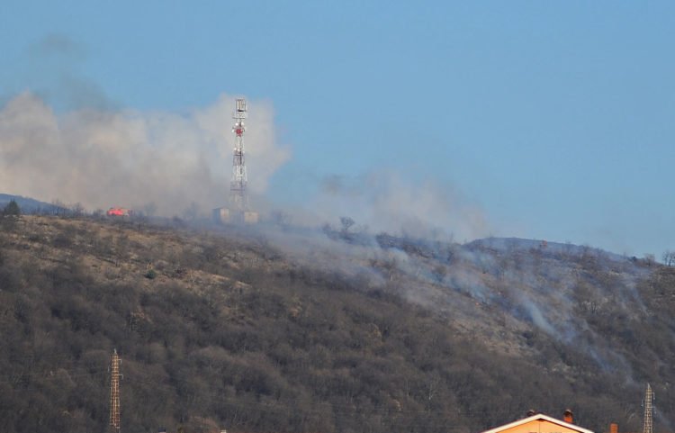 Široki Brijeg: Požar na Bošnjakovu brdu, svi vatrogasci na terenu