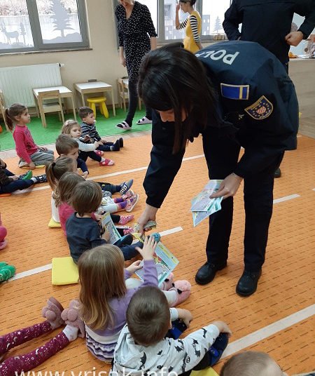 Širokobriješki policajci educirali najmlađe u DV ”Mali Hrast”