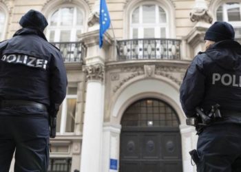 Širokobriježanka u Beču: Život je stao!