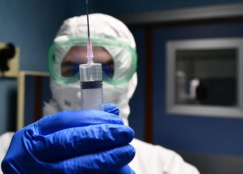 Četiri volontera primila vakcinu protiv koronavirusa