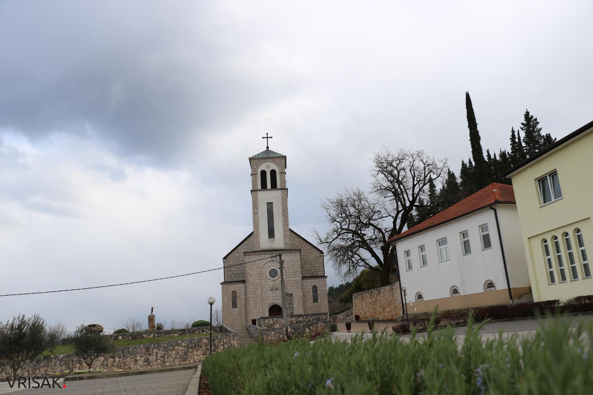 Župa Ružići – najstarija župa u općini Grude čiji predivni okoliš stoljećima uređuju župnici i vrijedni župljani