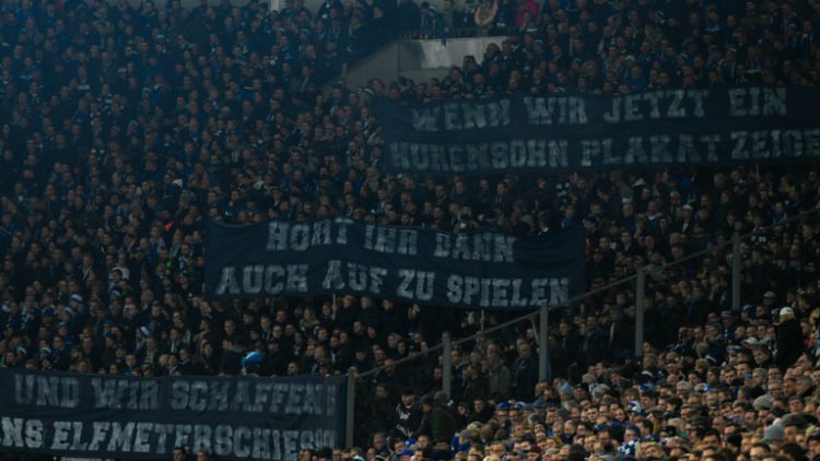 Urnebesna poruka navijača Schalkea: Duhovito se osvrnuli na žestoki sukob u njemačkom nogometu