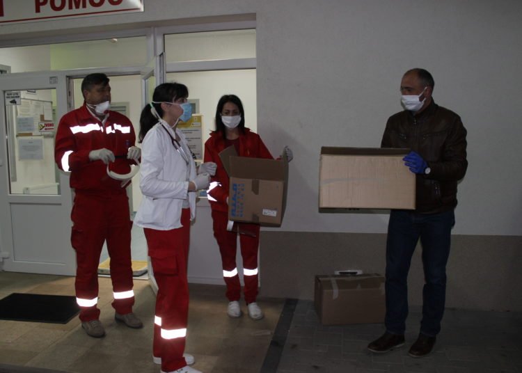 Načelnik Bago uručio 100 zaštitnih vizira Domu zdravlja Posušje