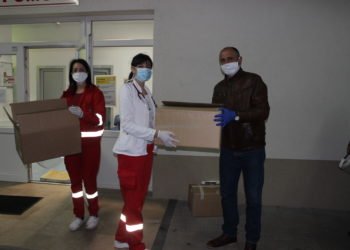 Načelnik Bago uručio 100 zaštitnih vizira Domu zdravlja Posušje