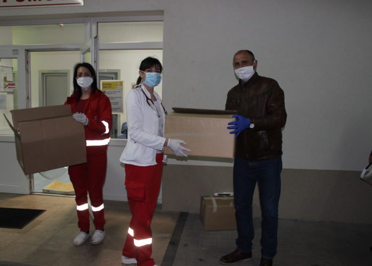 Načelnik Bago uručio 100 zaštitnih vizira Domu zdravlja Posušje