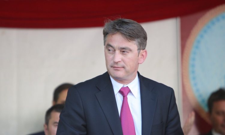 Željko Komšić sudionik incidenta na svečanoj Akademiji u Torontu