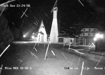 Unatoč koroni: Snijeg na Blidinju!