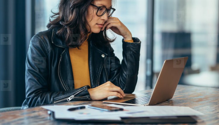 Ljudi su prikovani za ekrane, ali stručnjaci imaju trikove kojima ćete odmoriti oči