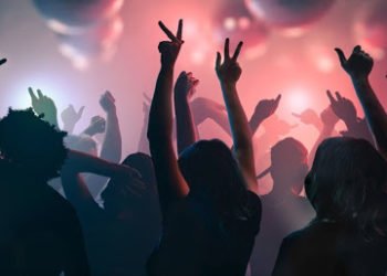 Zatvorene škole, vrtići, fakulteti…a pojedini disko klubovi organiziraju izlaske!