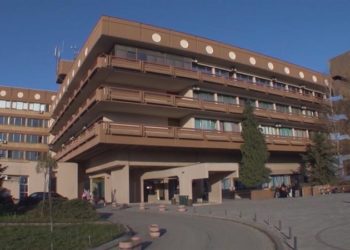 Banja Luka: Majka i sin oboljeli od koronavirusa pobjegli iz Klinike za infektivne bolesti