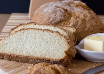 Bez kvasca i bez dizanja: Recept za fini kruh koji se brzo priprema