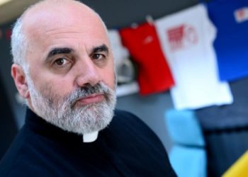 Pater Ike Mandurić: ‘Kleknimo i klečimo, vrijeme je da otkriješ monaha u sebi