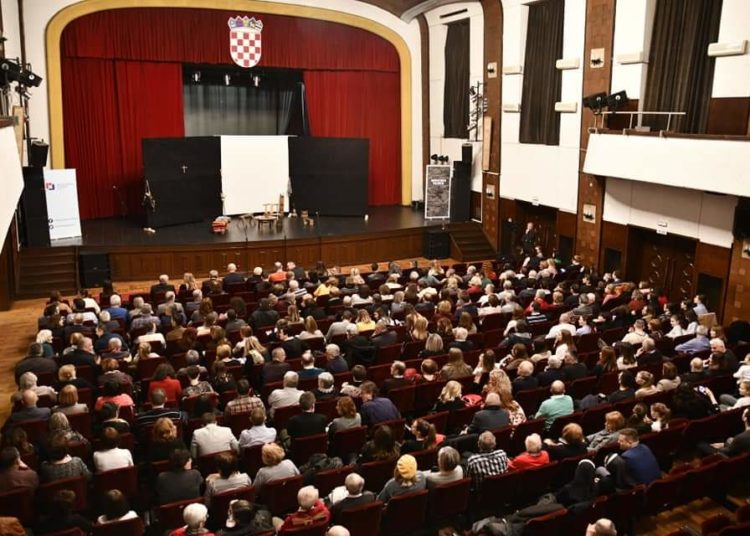 Predstava “Dide, pobiše nam fratre” izazvala ogromno zanimanje u Zagrebu