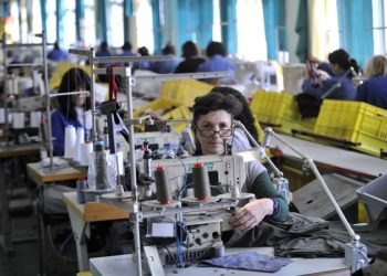 Omiški Galeb dnevno proizvede više od deset tisuća zaštitnih maski