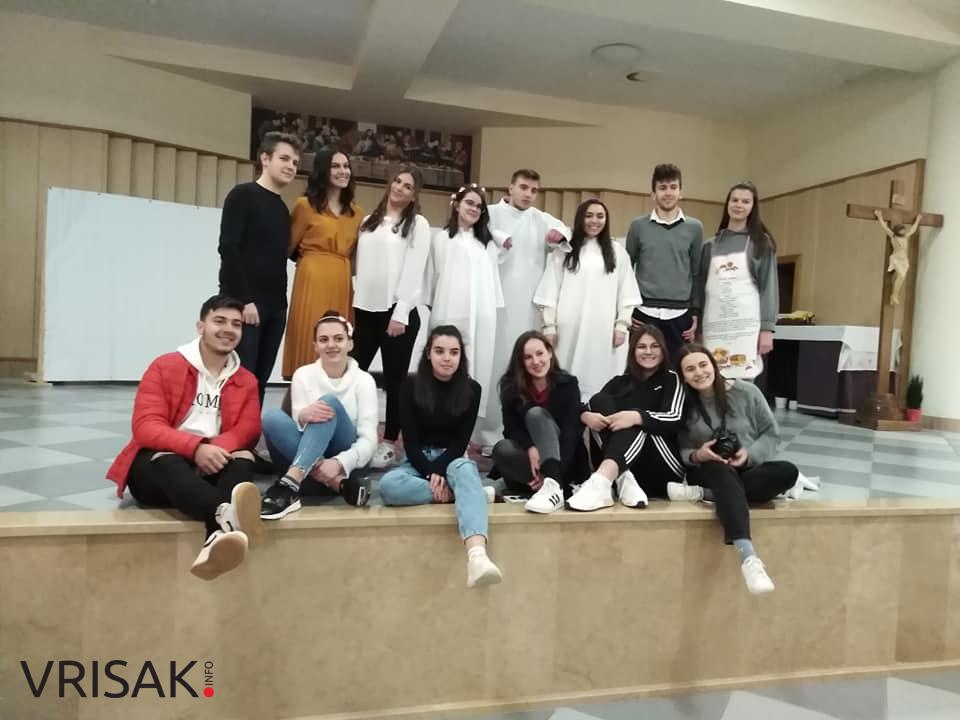 Širokobriješki framaši oduševili publiku u Posušju s predstavom “Pomozi mi disati”