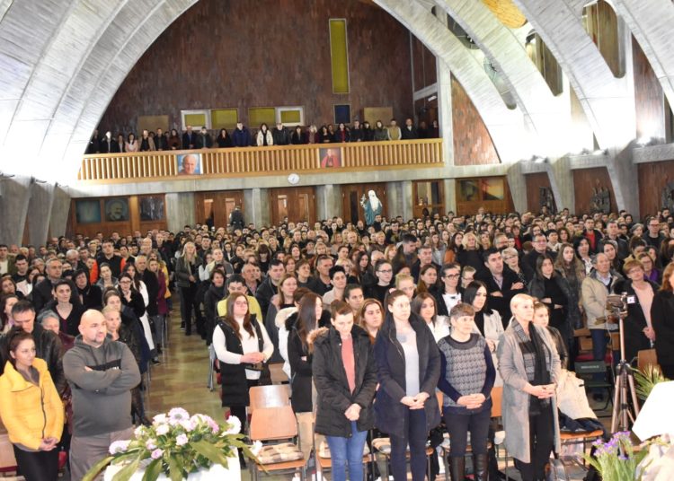 Fra Mario Knezović mladima: Nužno je zaustaviti udar na brak, obitelj i spolni život mladih