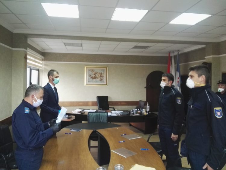 Održana svečana prisega 17 policijskih službenika