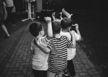 Ljubuški: Udruga mladih Agape pokrenula akciju prikupljanja računalne opreme za školarce