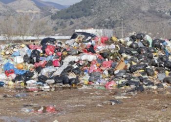 Smeće s privremene deponije u Rodoču prebačeno na Uborak