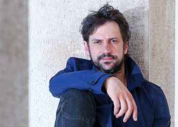 Virus je dosta komunistički. Svima isto, bez obzira na rasu, spol, religiju, status