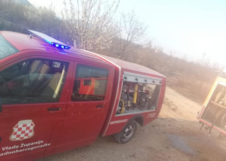 U ŽZH 11 požara u protekla 24 sata, između ostaloga u Dobrkovićima i Biogracima