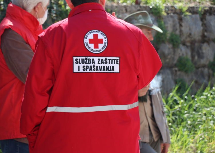 Crveni križ Grada Širokog Brijega u suradnji s donatorima pomogao najpotrebitije za Uskrs