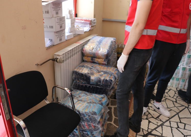 Crveni križ Grada Širokog Brijega u suradnji s donatorima pomogao najpotrebitije za Uskrs