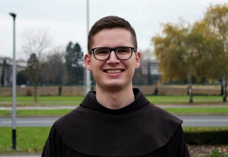 Radio Marija počinje emitirati emisiju mladog širokobriješkog franjevca