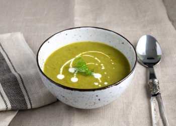 Ukusna juha od šparoga s limunom i parmezanom