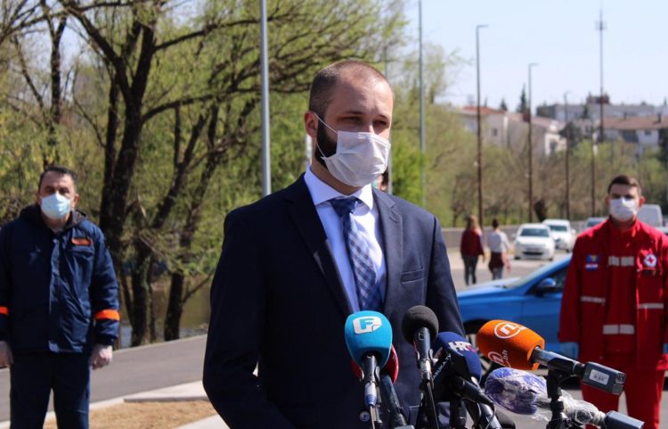 ŽZH: Umirovljenici mogu podići svoje mirovine u bankama