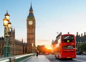 U Britaniji u 24 sata 563 osobe umrle, u Kini pad zaraženih