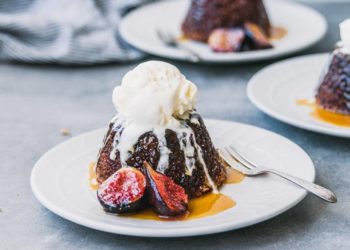 Ukusni kolač od datulja