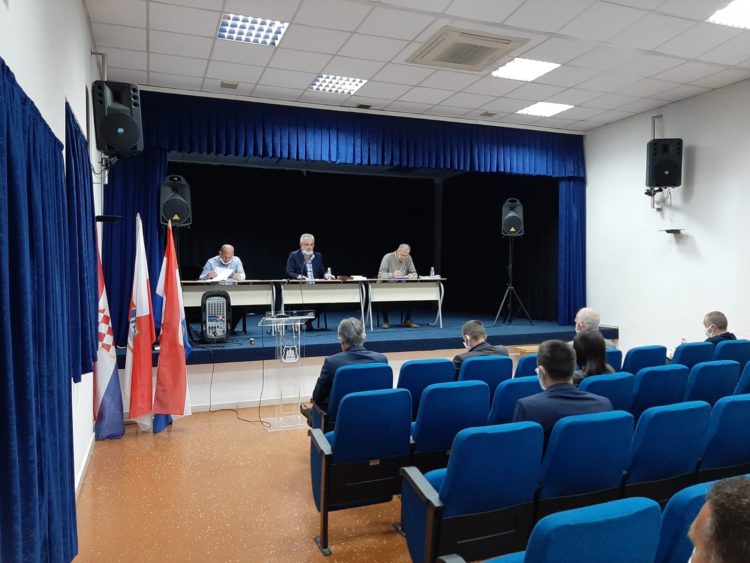 Općinsko vijeće Grude: Usvojene mjere pomoći poduzetnicima i izvješća o radu javnih ustanova, udruga i sportskih klubova