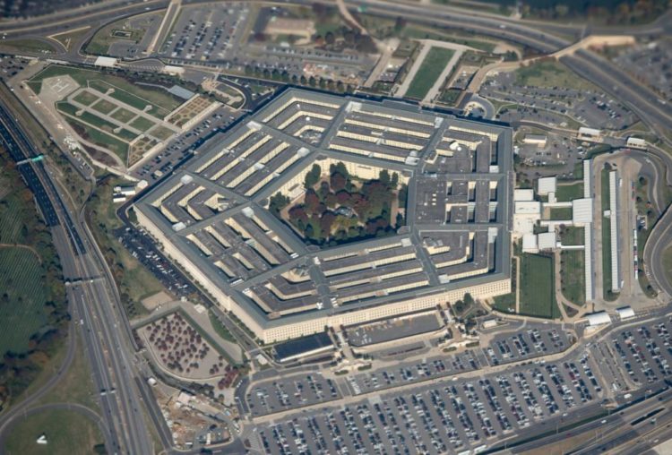 Pentagon službeno objavio tri snimke NLO-a (VIDEO)