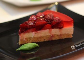 Ukusna torta od jagoda