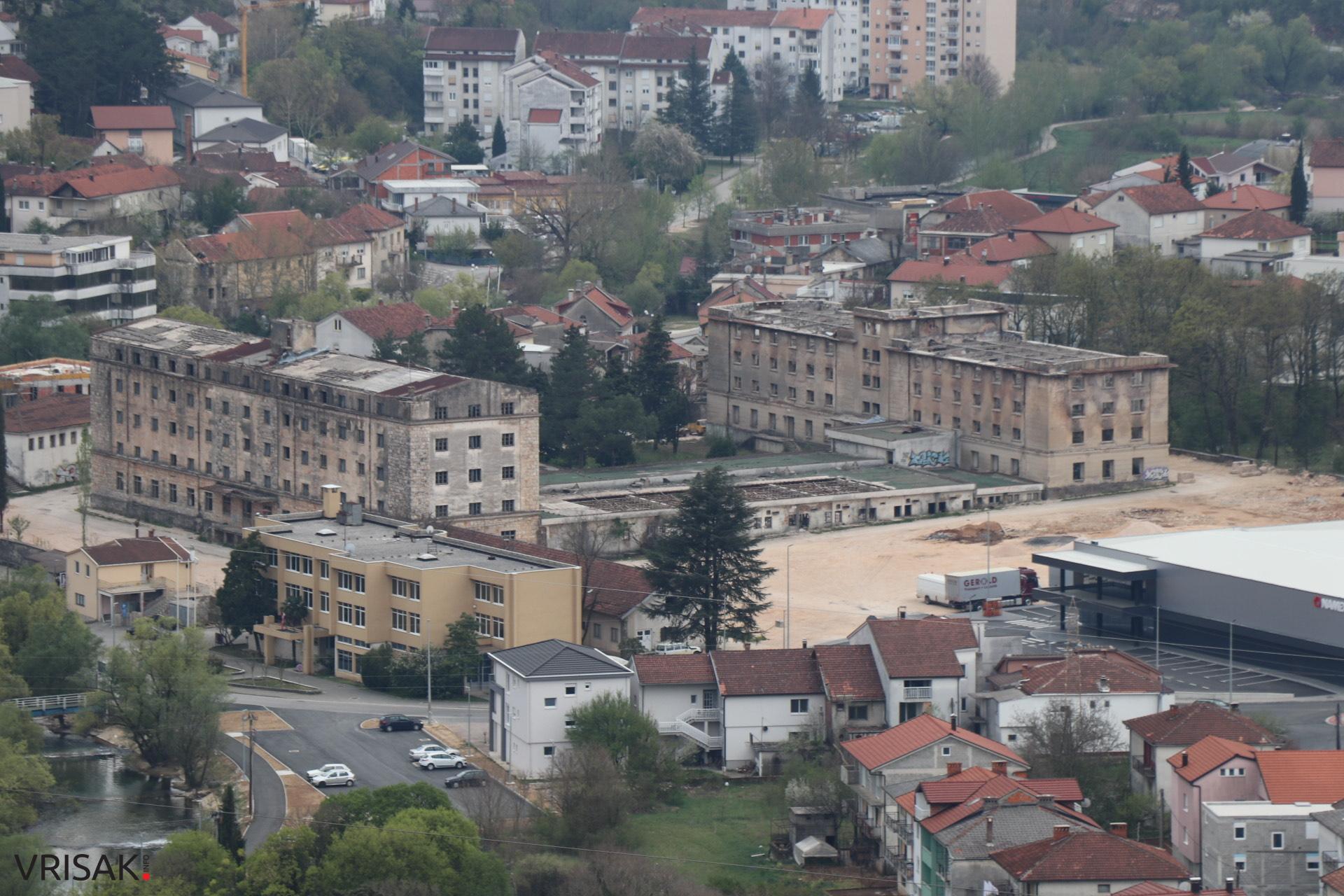 Sunce sja, pada snijeg, u meni samo Široki Brijeg