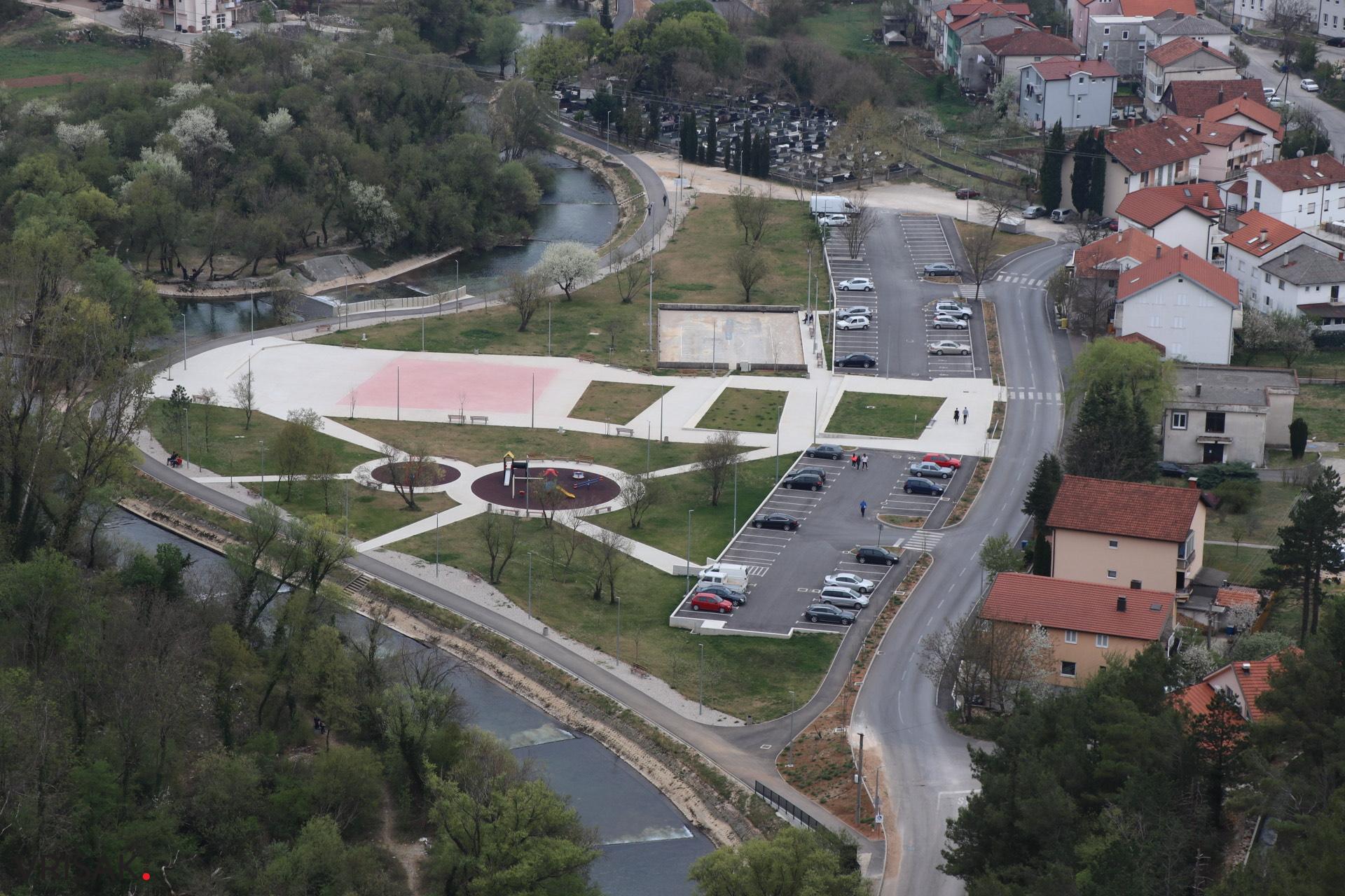 Sunce sja, pada snijeg, u meni samo Široki Brijeg