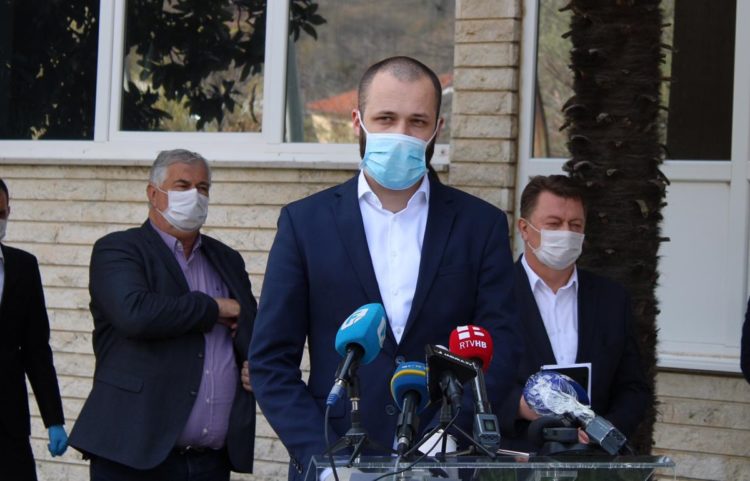 ŽZH: Produžuje se rad trgovina radnim danima, subotom skraćeno