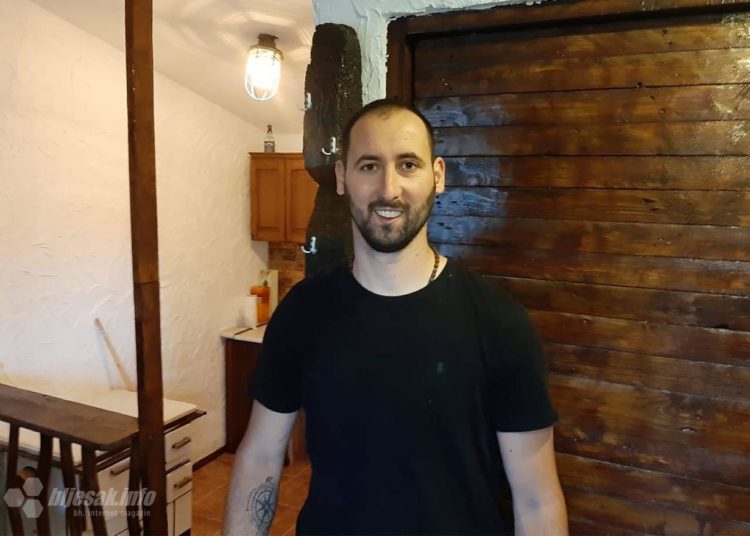 Širokobriježanin u izolaciji napravio konobu i dao joj naziv COVID-19