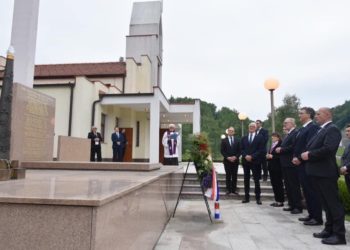 Premijer Plenković u Maclju obilježio 75. obljetnicu Križnog puta