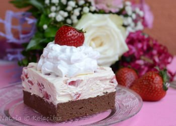 Griz kocke sa jagodama bez pečenja