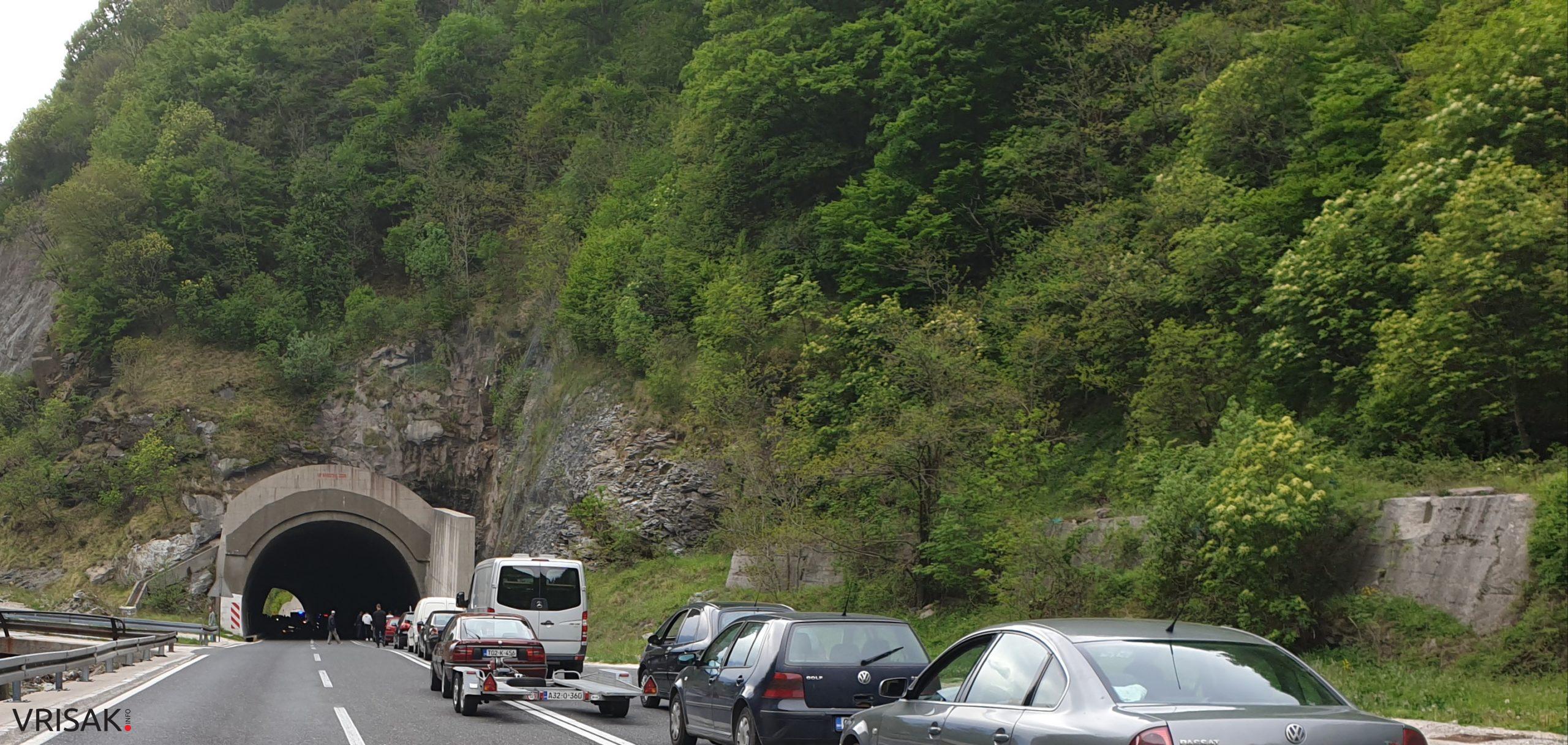 Zbog nesreće u tunelu u Bradini bio zaustavljen i promet na magistralnoj cesti Sarajevo – Mostar